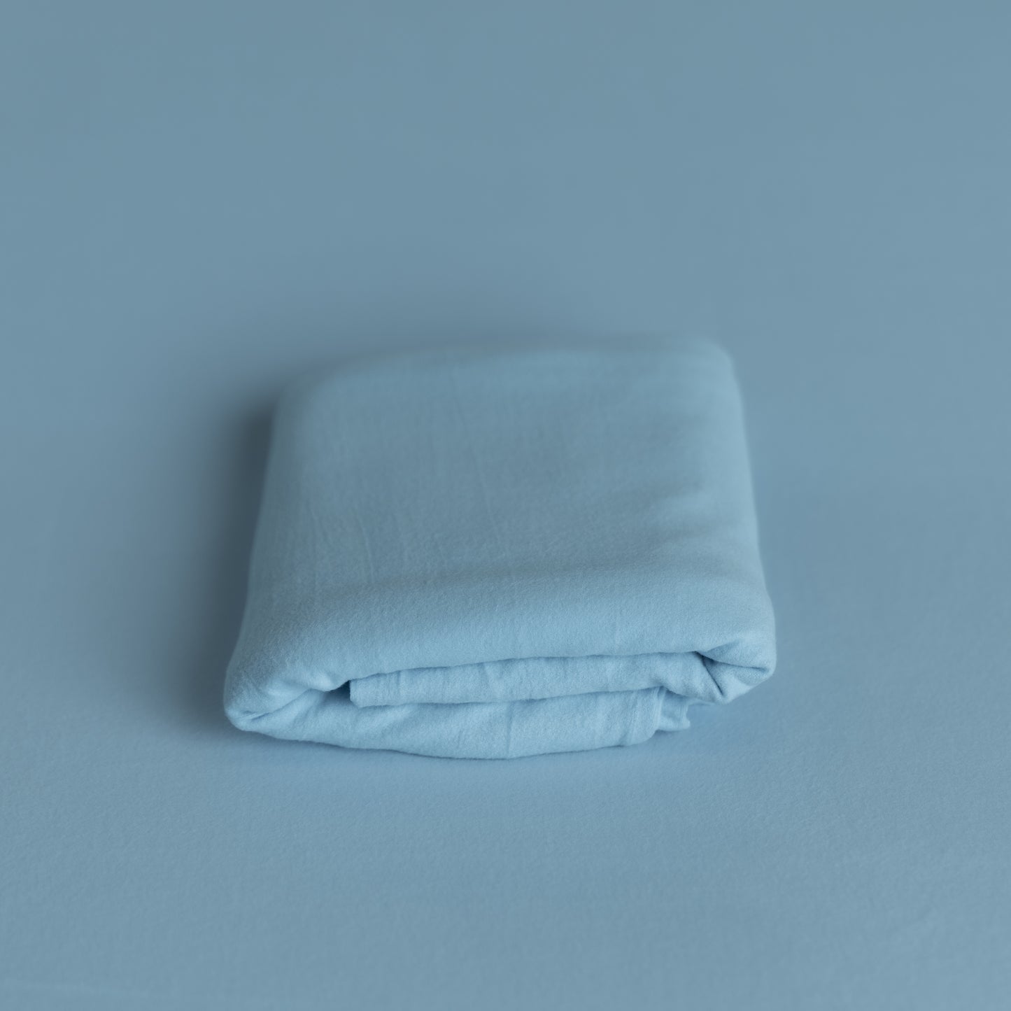 Blue backdrop/swaddle plus free education membership